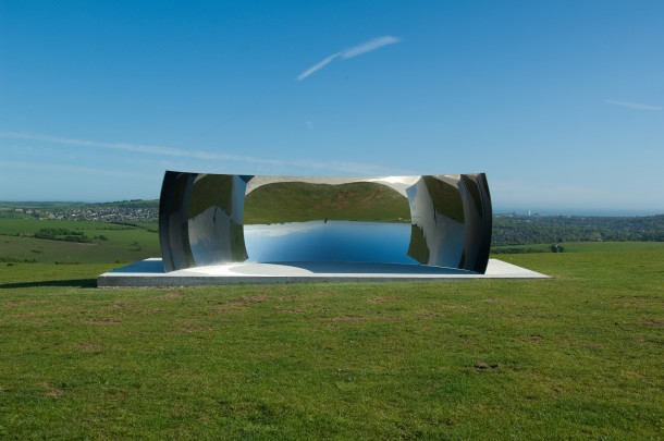 Anish-Kapoor-Artish-C-Curve-Courtesy-Lisson-Gallery-London Anish Kapoor