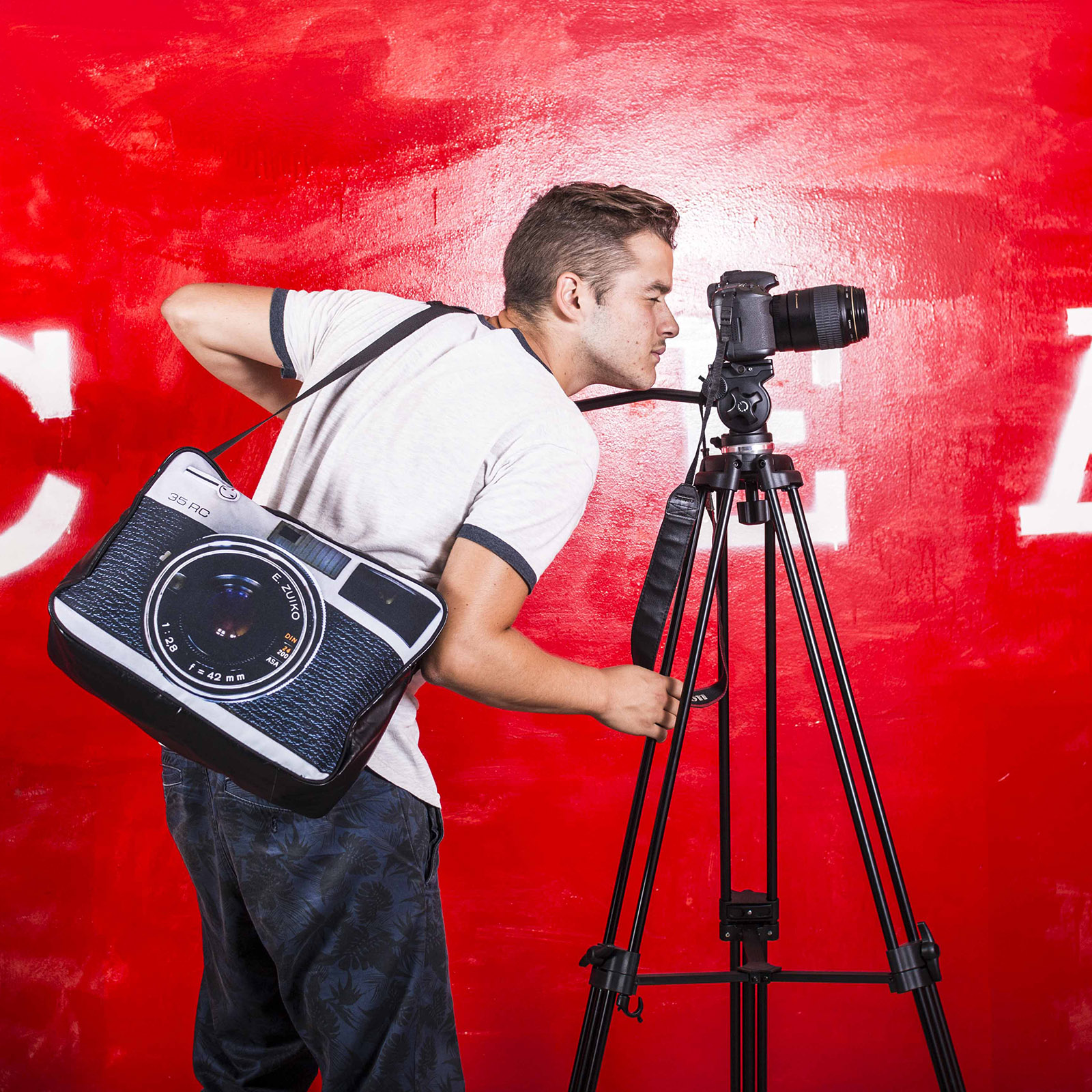 Bolso Bandolera de Diseño Vintage Cámara Fotográfica – DobleClic de Vídeo y Diseño